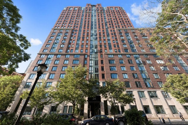 225 Rector Place, Unit 5G
