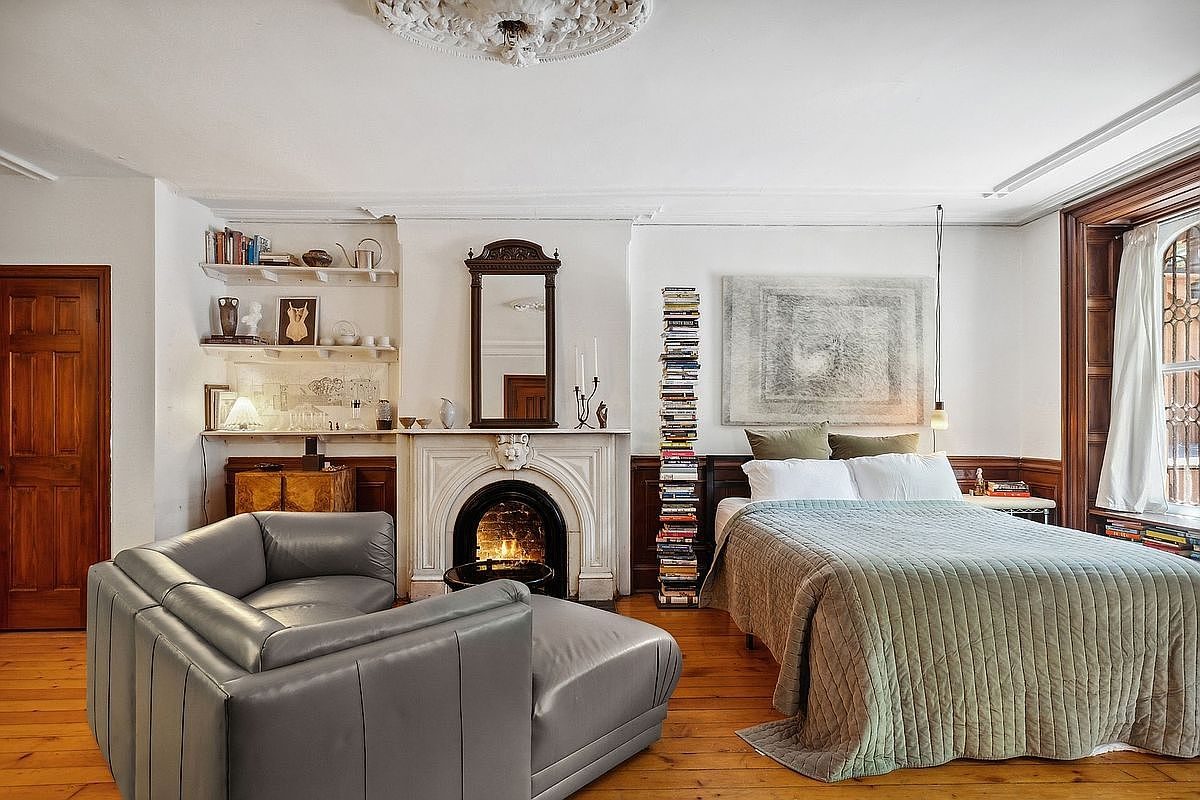 21 South Portland Avenue, Unit 1 — photo 1