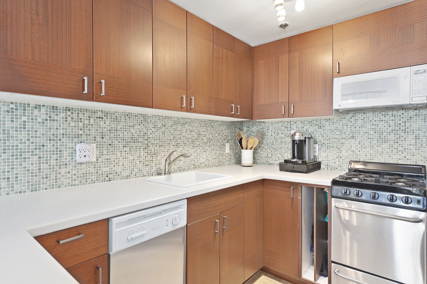 67 East 11th Street, Unit 704 — photo 4